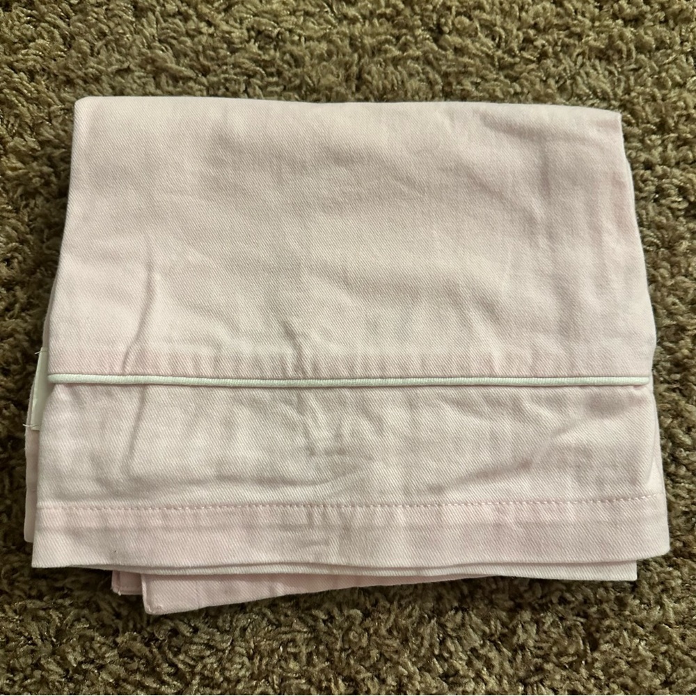 Pink window valances - Picture 3 of 8